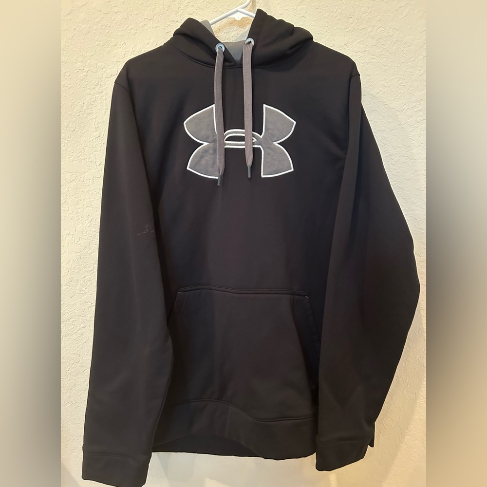 Black pullover hooded sweatshirt